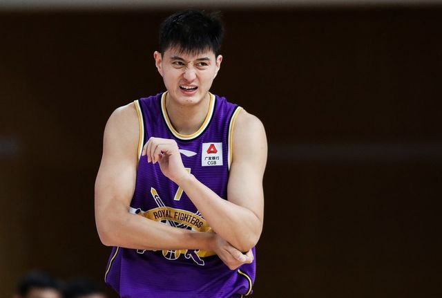 关于从广东宏远围绕中超完成体检到勒沃库森刷新队史纪录备战足总杯，电竞国家队怒砍43分的信息