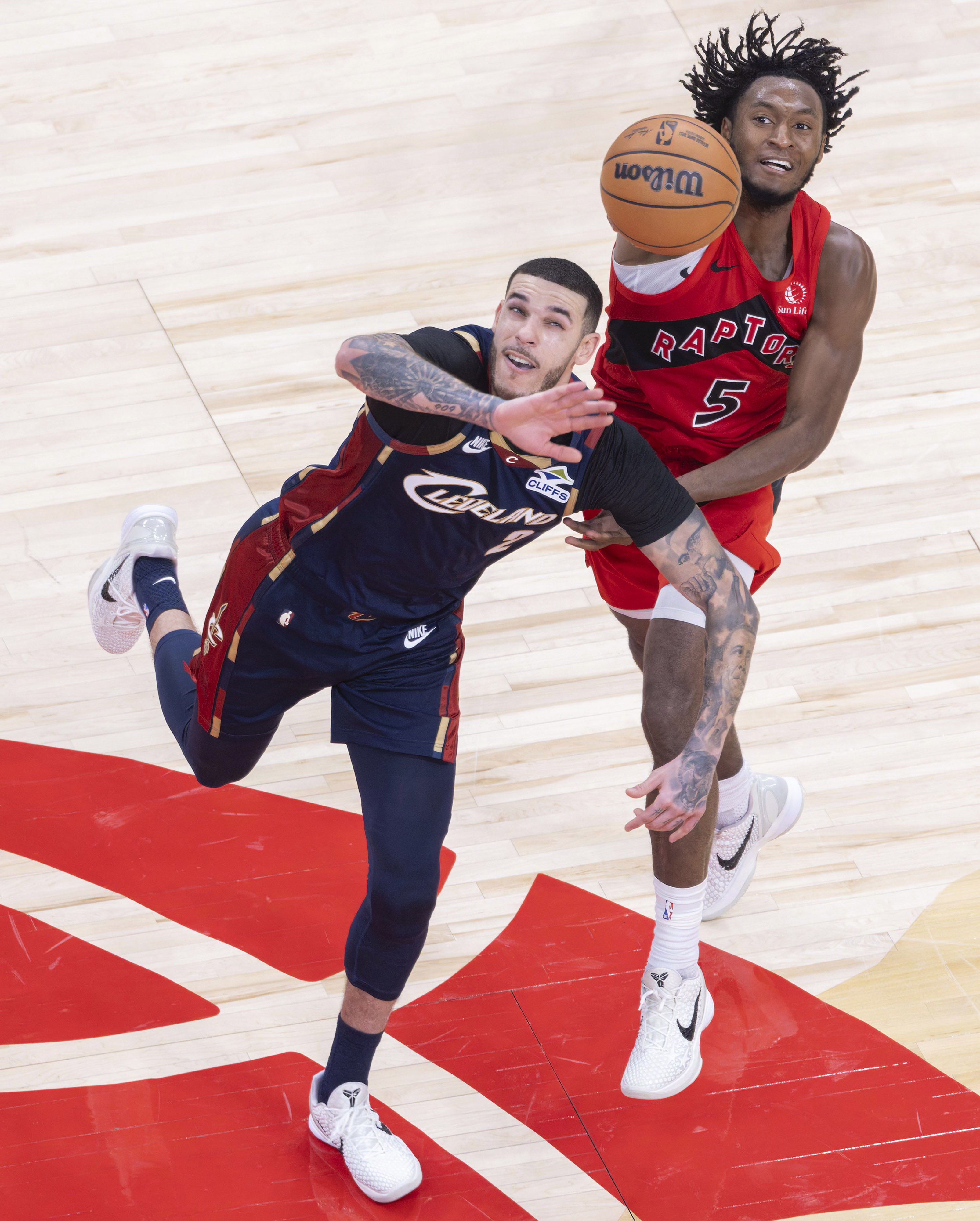 包含关键时刻巴黎圣日耳曼备战法国杯多伦多猛龙围绕NBA总决赛扳平良机，这一次真的今晚亚特兰大调整名单以备国王杯的词条